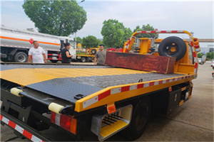 西青附近拖车电话号码服务