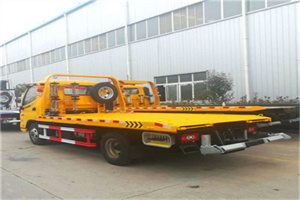 西青附近拖车救援搭电